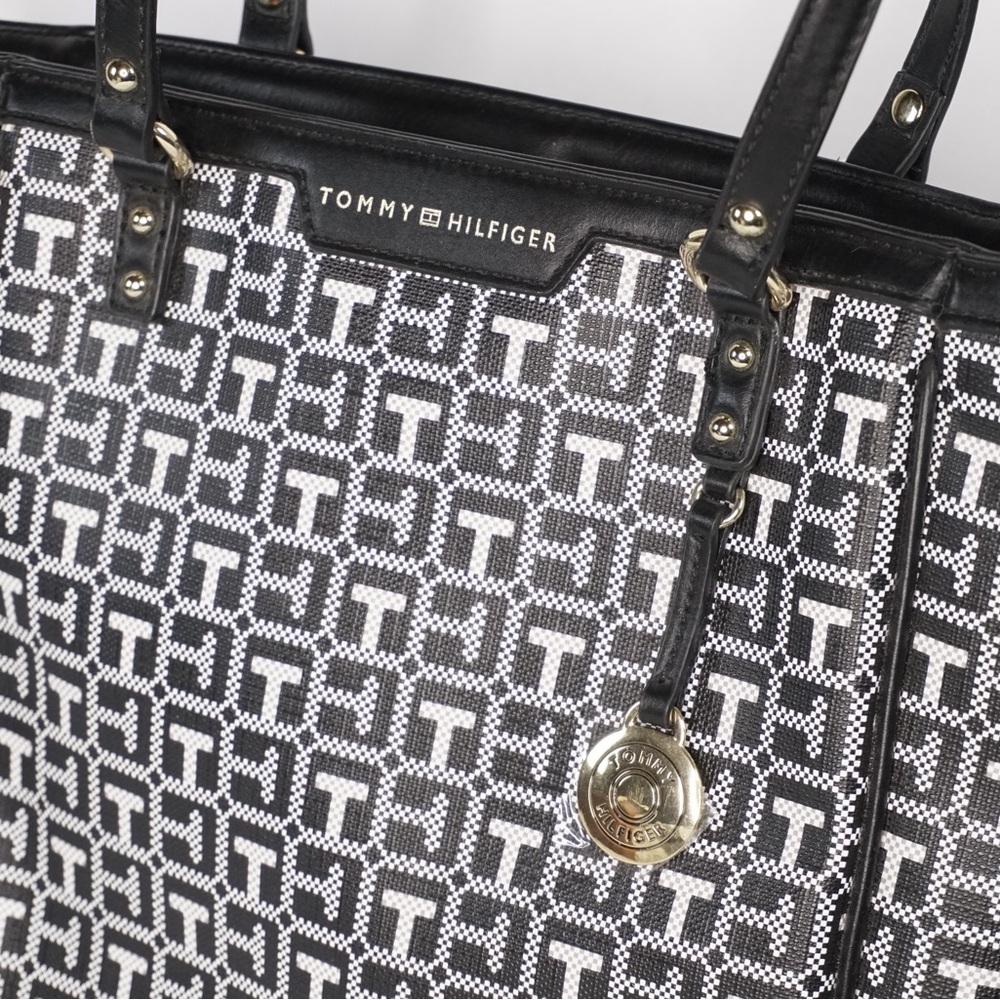 NWT Tommy Hilfiger Monogram Tote - Picture 4 of 5